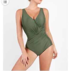 Popilush Shapewear Swimsuit Deep-V Neck One-
Piece